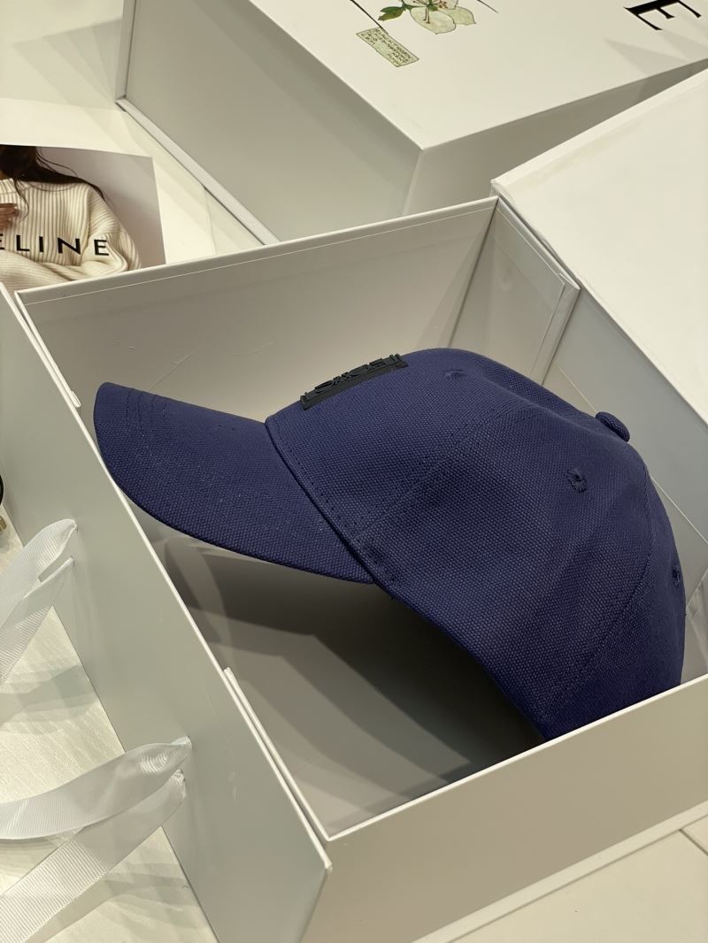 Loewe Caps